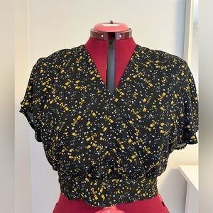 Dynamite cropped floral open back blouse